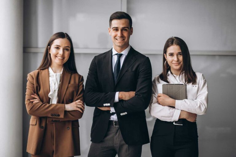 Hooked by the Scene: Hiring Hostesses and Promoters in Kuwait