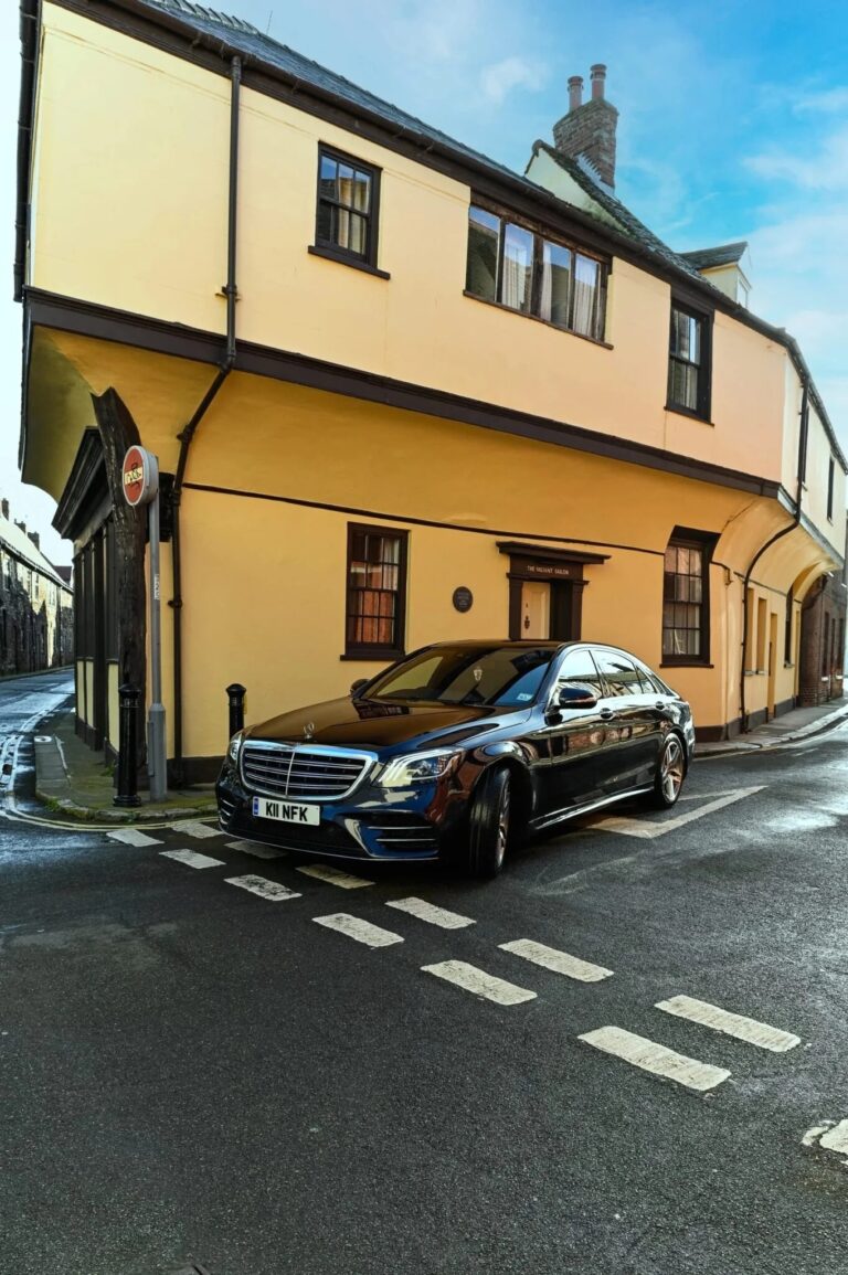Chauffeurs Cars Services You Can Trust for Effortless Travel