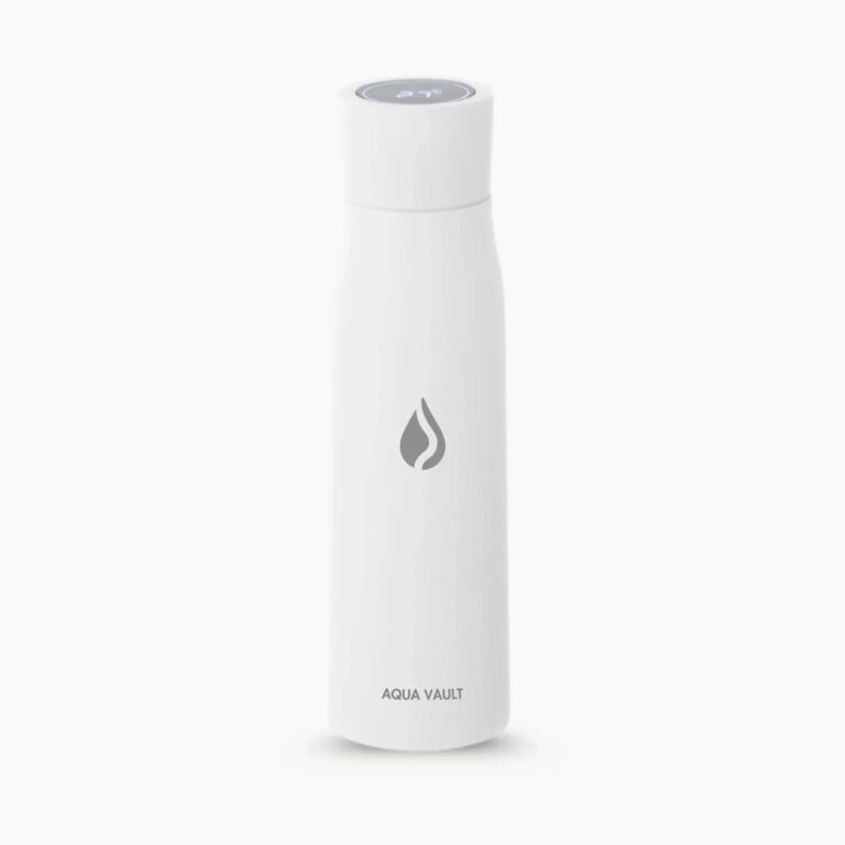 Stay ahead of hydration with a premium self-cleaning smart bottle